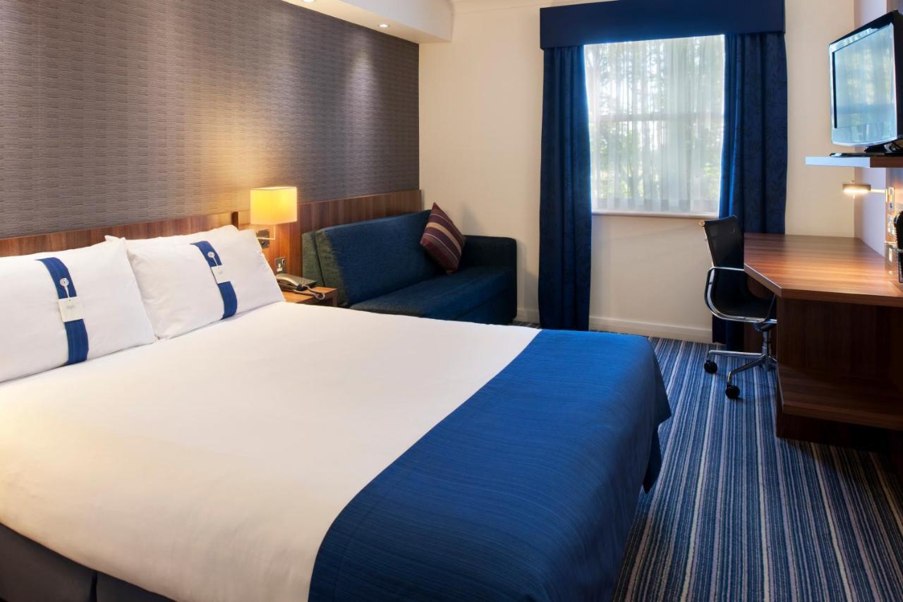 Express Leeds-east By Ihg Hotel